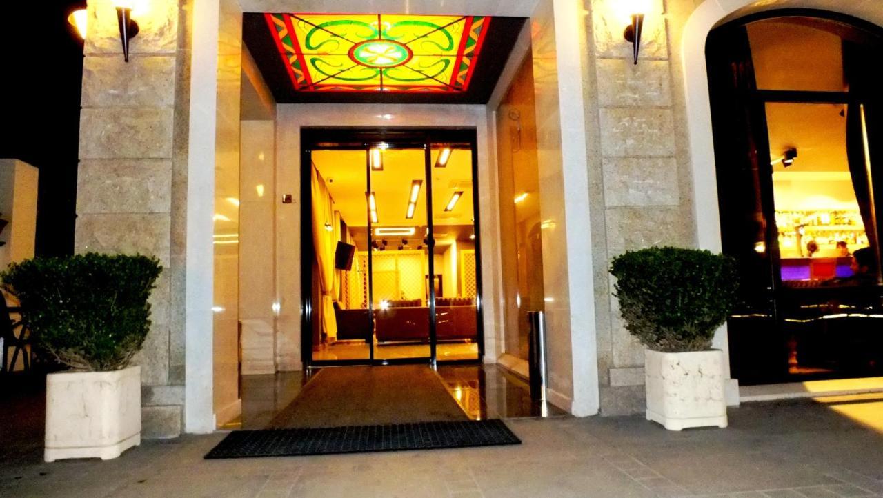 Leon Boutique Hotel Szuhumi Kültér fotó