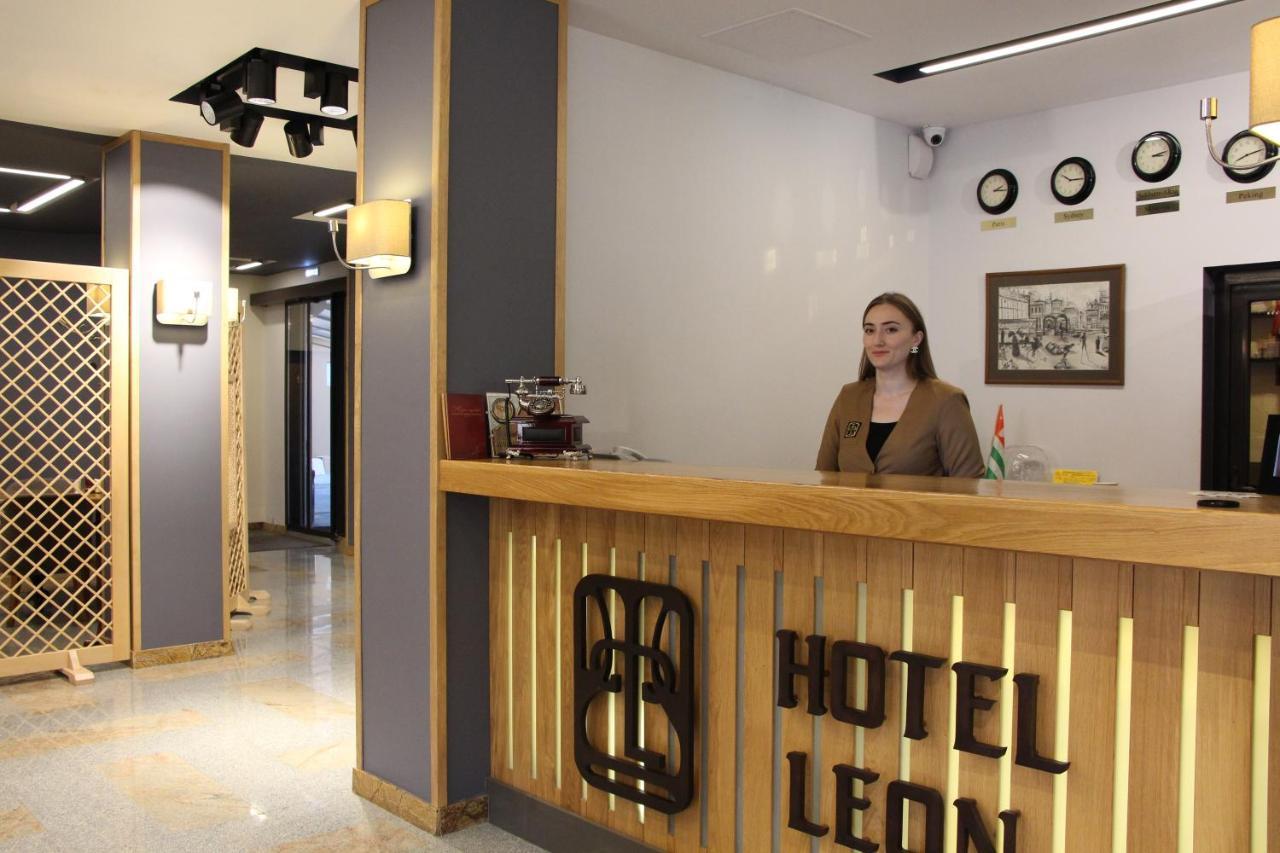 Leon Boutique Hotel Szuhumi Kültér fotó