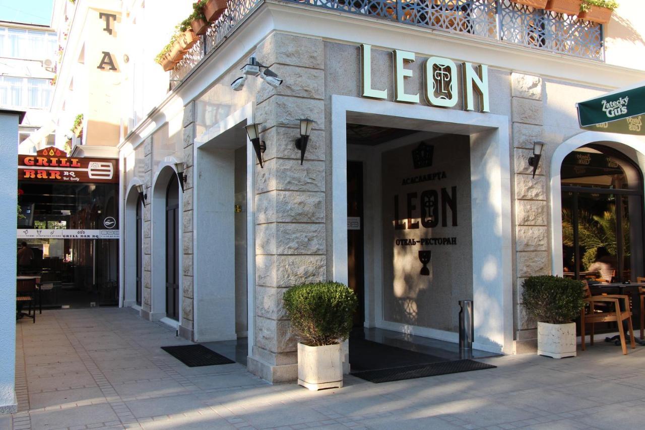 Leon Boutique Hotel Szuhumi Kültér fotó
