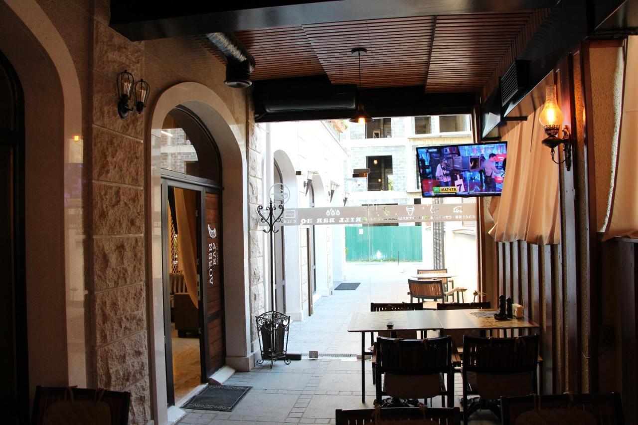 Leon Boutique Hotel Szuhumi Kültér fotó