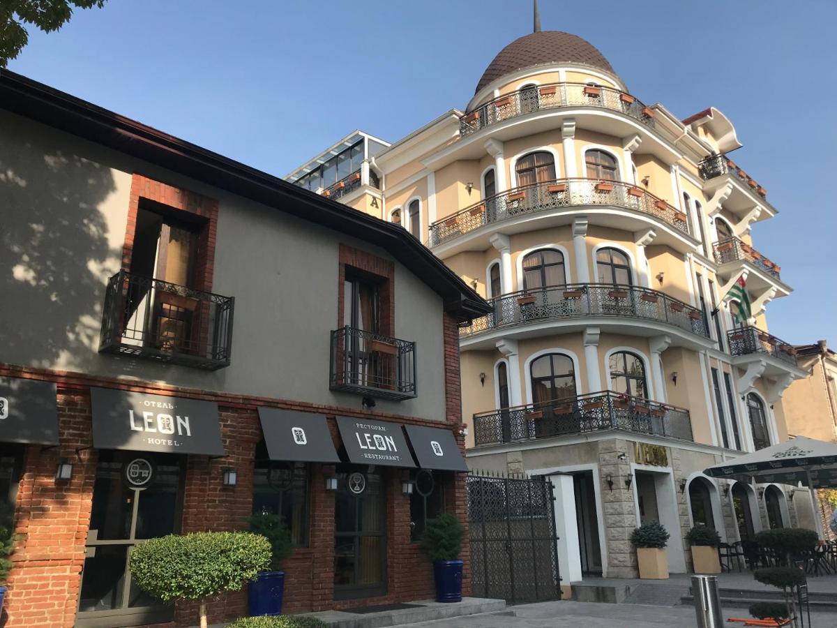 Leon Boutique Hotel Szuhumi Kültér fotó