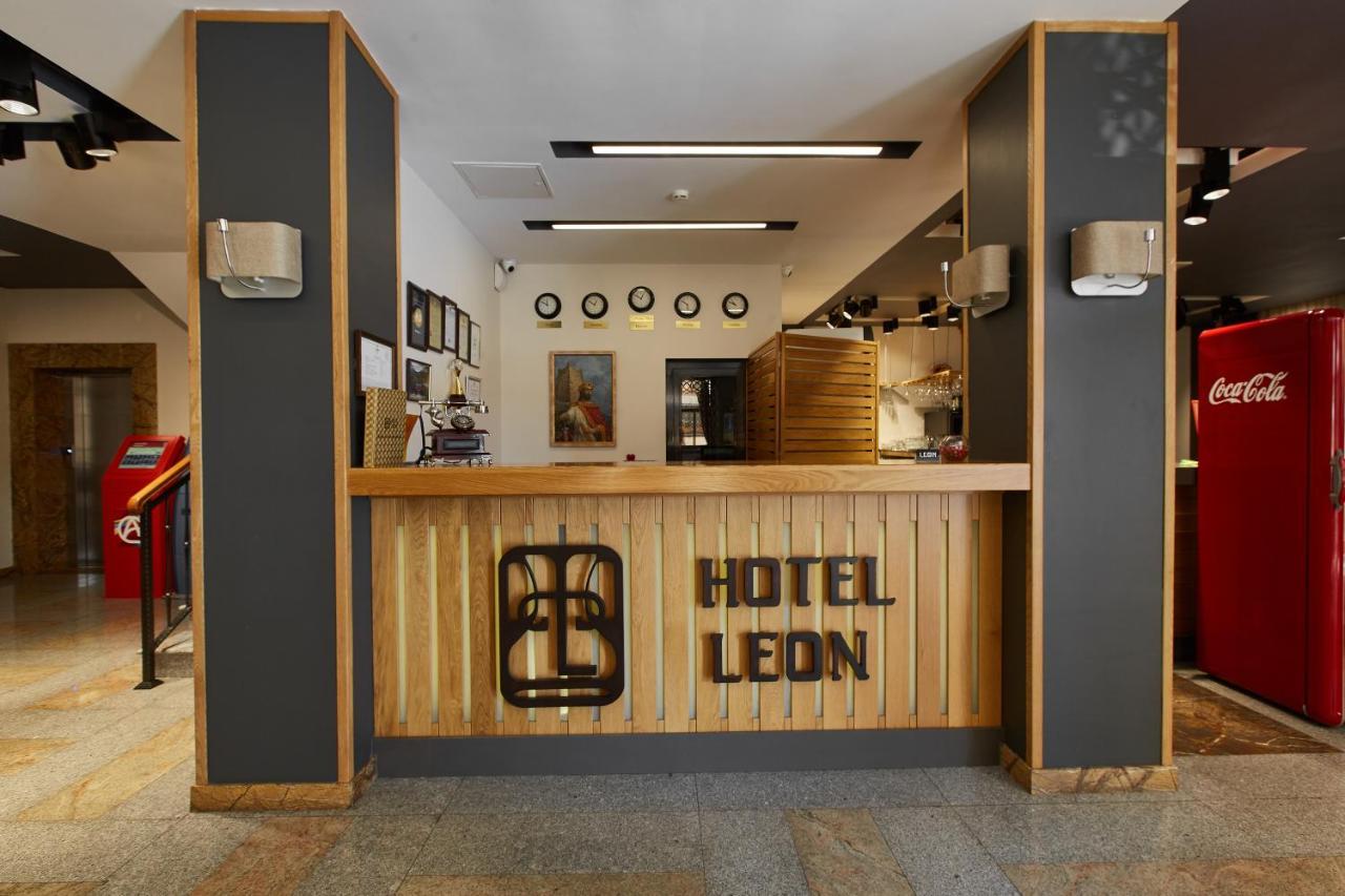 Leon Boutique Hotel Szuhumi Kültér fotó