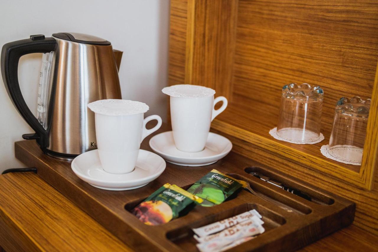 Leon Boutique Hotel Szuhumi Kültér fotó