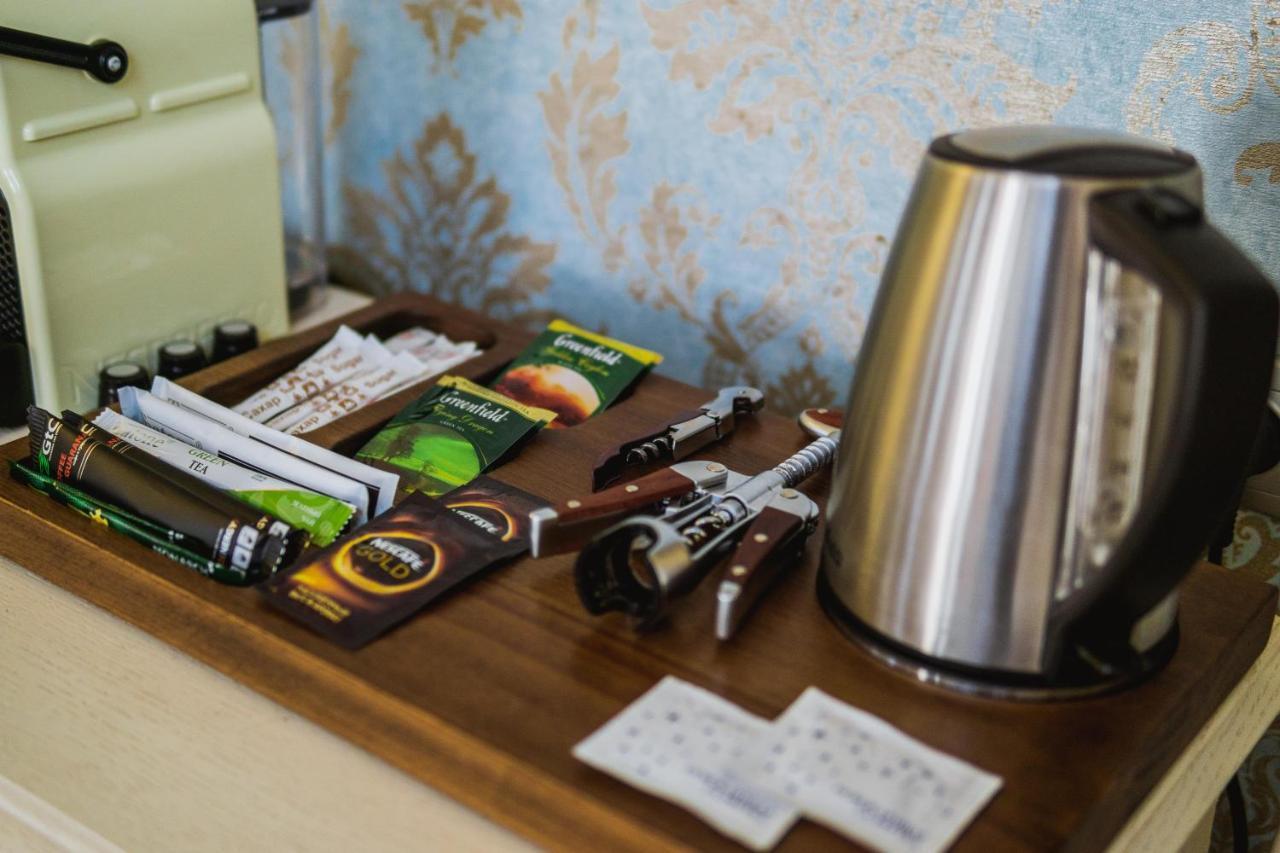 Leon Boutique Hotel Szuhumi Kültér fotó