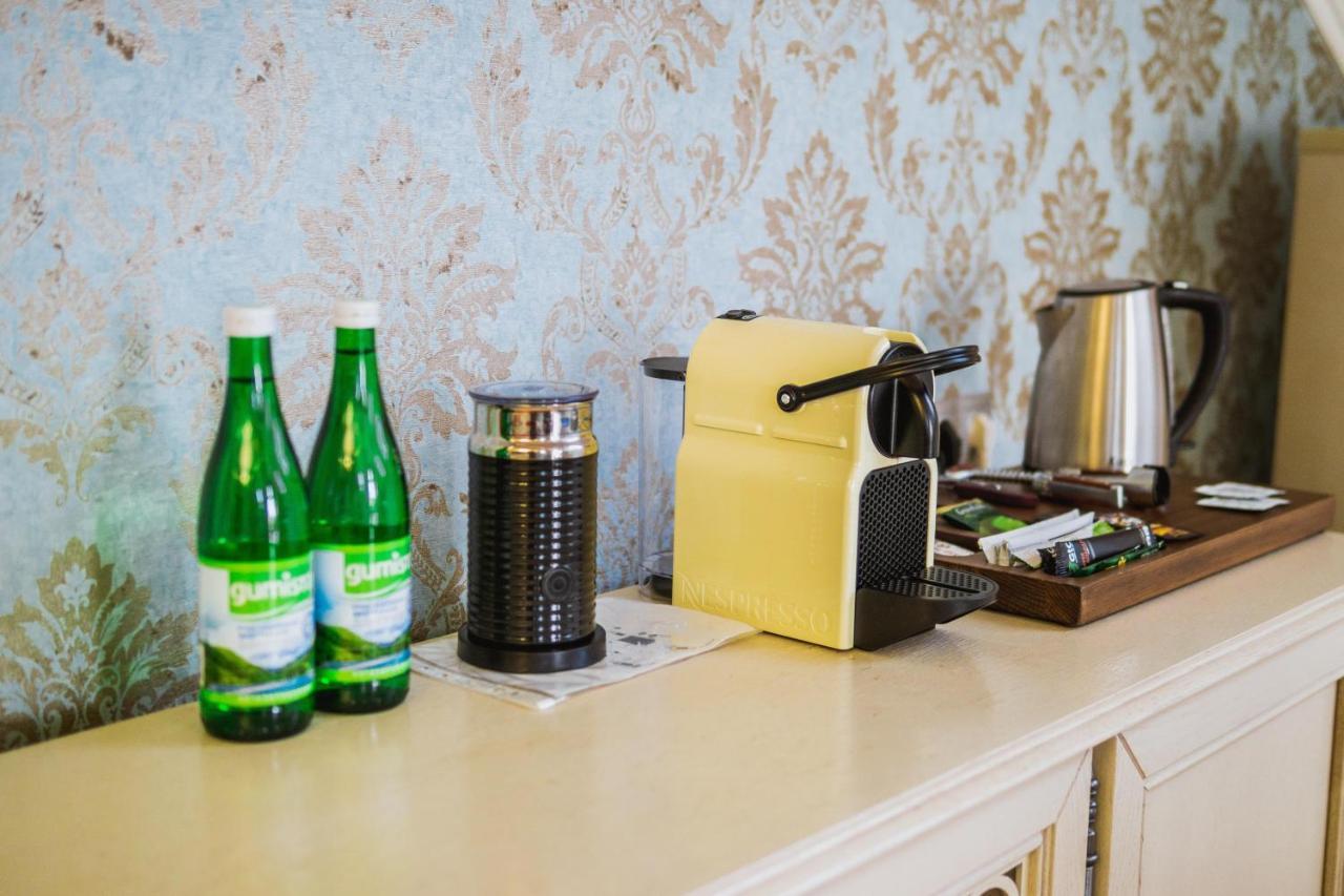 Leon Boutique Hotel Szuhumi Kültér fotó