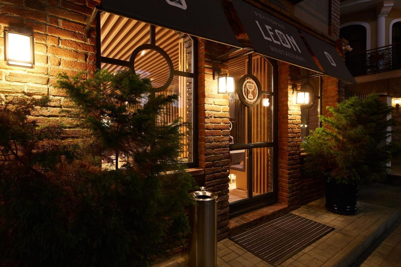 Leon Boutique Hotel Szuhumi Kültér fotó