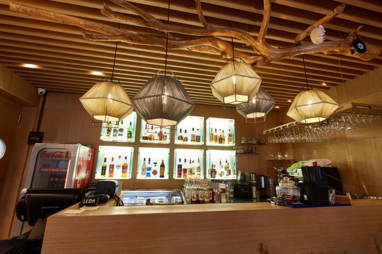 Leon Boutique Hotel Szuhumi Kültér fotó